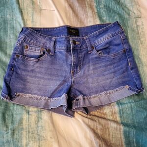 Cute denim shorts size 5